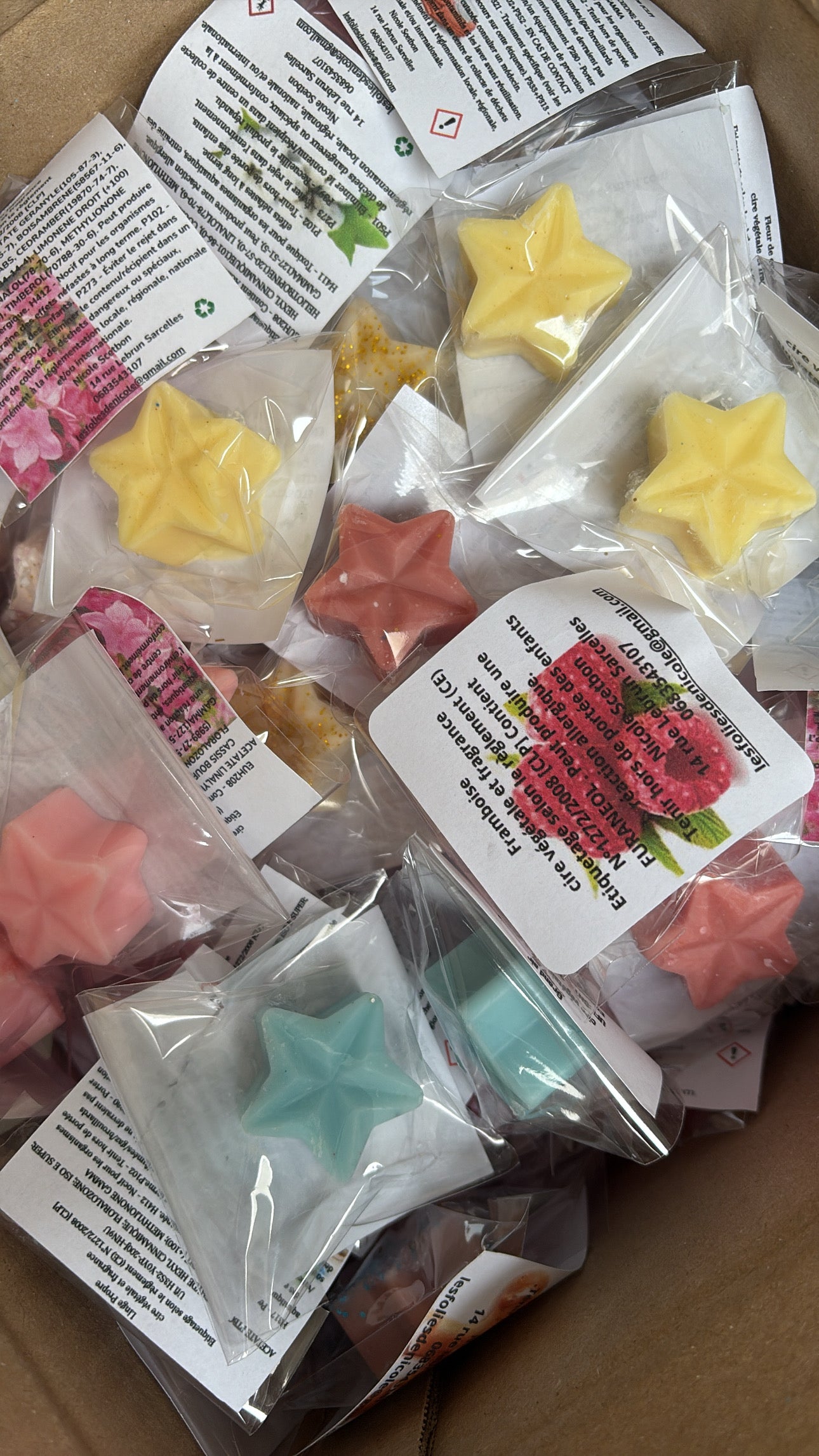 Fondants parfumés en forme d’étoile OU contenant des fleurs séchées