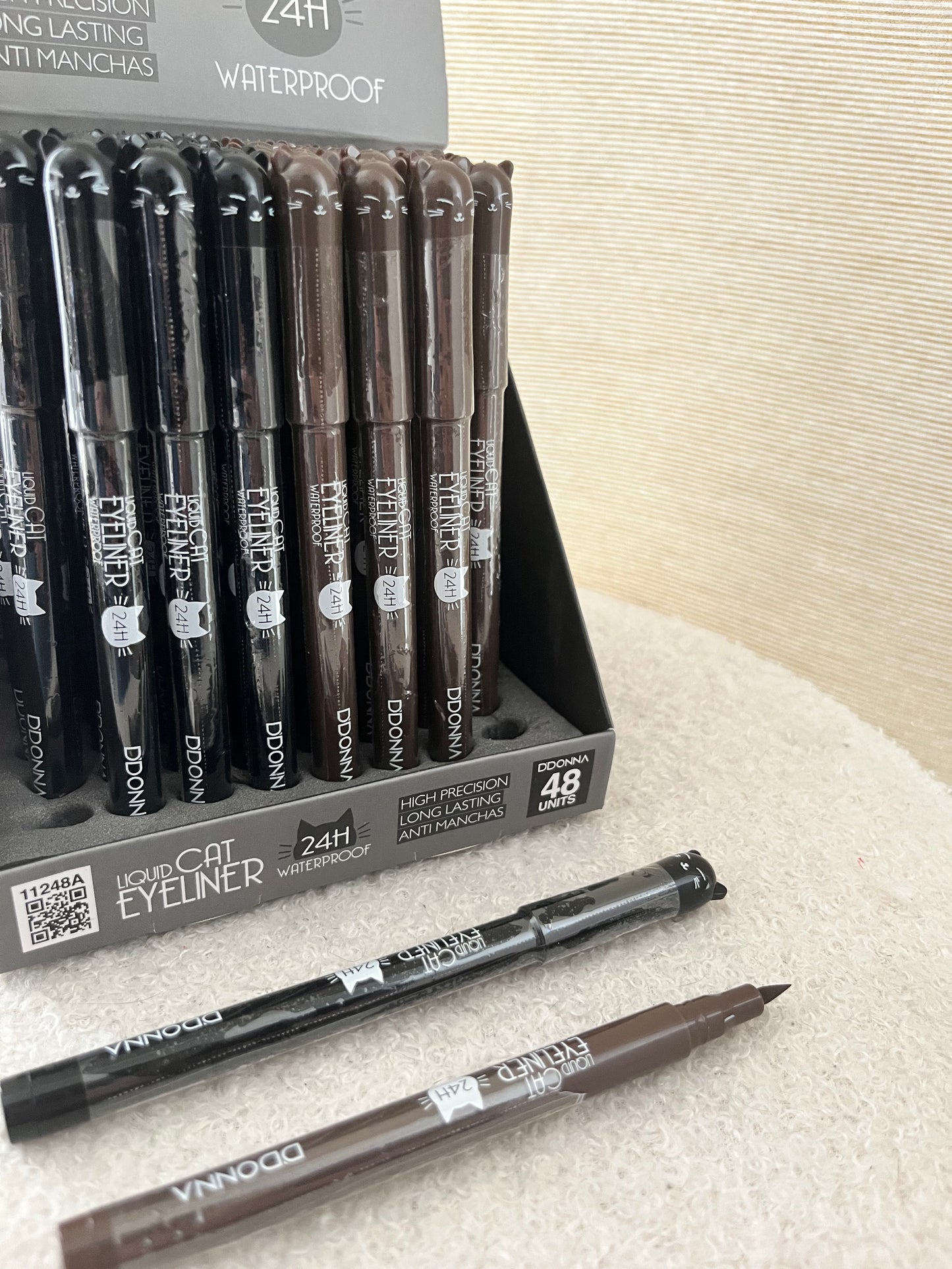 Eye-liner noir ou marron