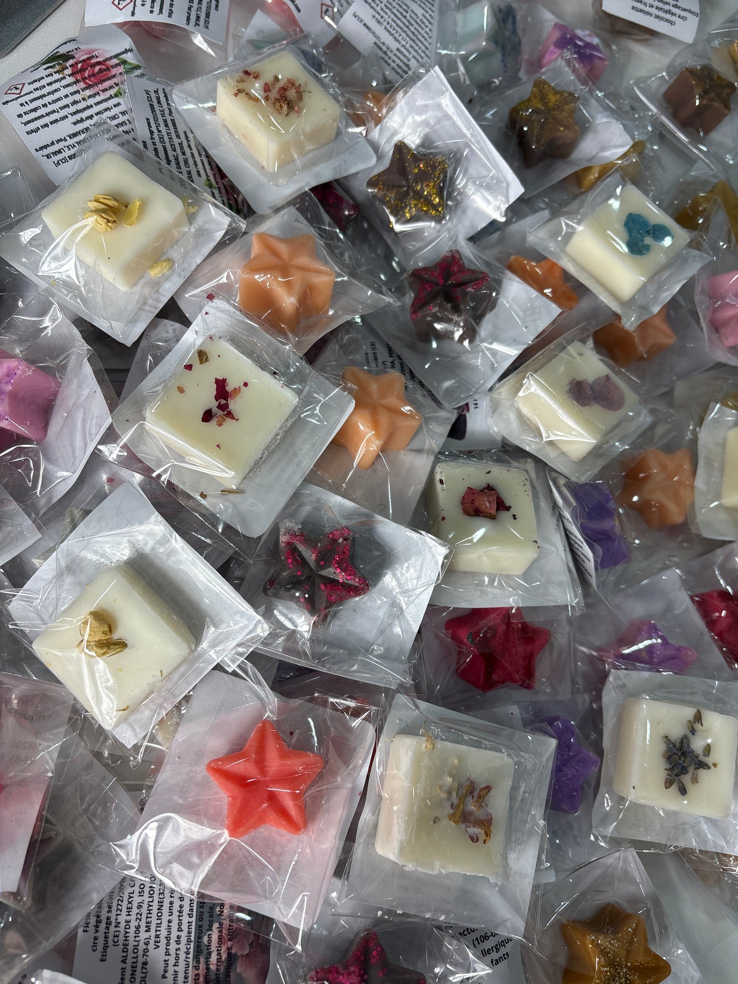 Fondants parfumés en forme d’étoile OU contenant des fleurs séchées